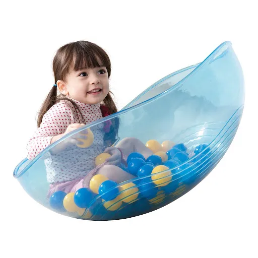 Le Rocking Bowl est un délicieux bol pour permettre aux enfants de s’équilibrer... de s’allonger, de se bercer, de se cacher sous...