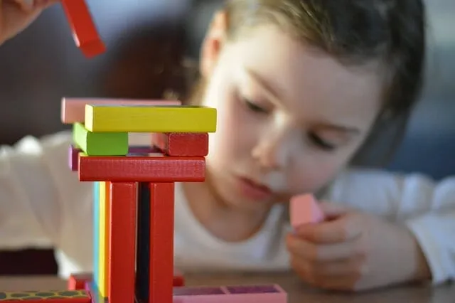 Comment favoriser le développement visuel de votre enfant ? Quels jouets visuels stimulent le développement visuel ? Lisez nos conseils