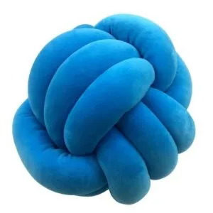 Appuyez fermement sur la boule de câlin contre votre corps. La pression profonde procure un soulagement des sens. Cela offre un effet calmant aux enfants sensibles aux stimuli. La balle est également douce, tout comme un gros ours en peluche