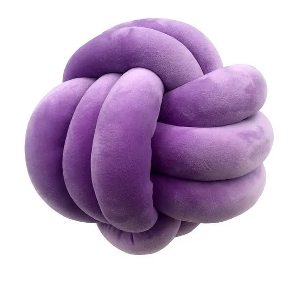 Appuyez fermement sur la boule de câlin contre votre corps. La pression profonde procure un soulagement des sens. Cela offre un effet calmant aux enfants sensibles aux stimuli. La balle est également douce, tout comme un gros ours en peluche