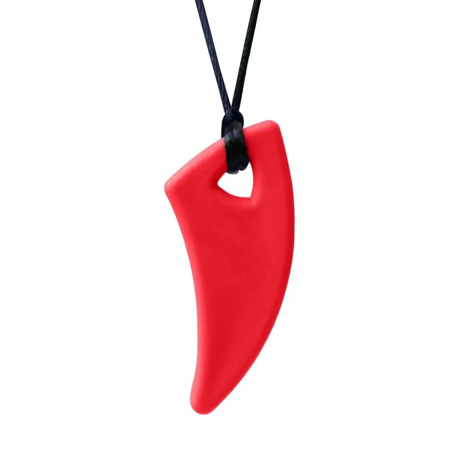 La dent de sabre à chaîne de morsure Ark atteint l’arrière de la bouche, idéale pour les enfants qui aiment mâcher avec la mâchoire et les molaires. Un design cool pour les enfants ayant des besoins de mastication.