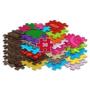 Les tapis de puzzle sensoriels, également appelés sol orthopédique, mettent les enfants au défi de se familiariser avec diverses textures.