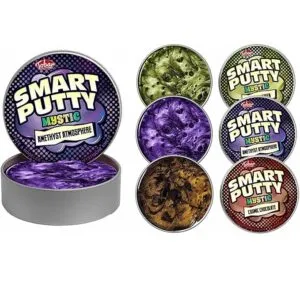 Smart Putty est un mastic sûr et non toxique dans une boîte de rangement pratique. Façonnez, rebondissez, étirez et découvrez l’effet de couleur marbré.