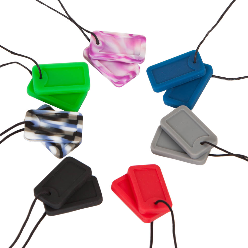 Chaîne de morsure sensorielle Chewigem – bijoux à mâcher souple sous forme de plaque d’identification pour jeunes enfants