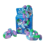 La thérapie Tangle contient une coque en silicone texturée et est un mouvement sans fin. Tu tiens le Tangle dans une ou deux mains, tu tournes, façonnes et plies. Il n’y a ni bien ni mal. Pas d’exemple et pas d’objectif.     