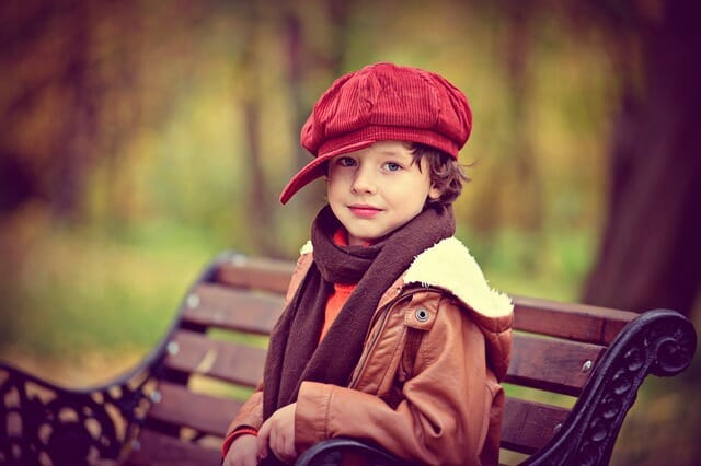 Signaux de traitement perturbé des stimulus. Y a-t-il une surstimulation ou une sous-stimulation chez votre enfant très sensible ? Lisez aussi notre conseil parental