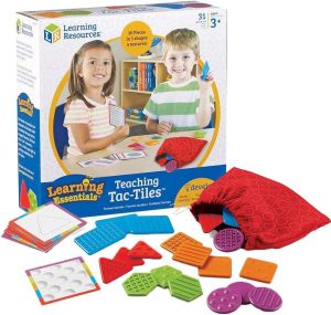 Avec les tac tiles d’enseignement des ressources d’apprentissage, vous pratiquez le sens du toucher. Stimulez la perception tactile en trouvant des textures assorties au toucher.