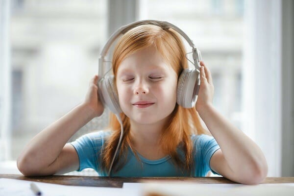 Prévenir la surstimulation chez votre enfant est possible. Observez votre enfant et veillez à inclure des activités relaxantes en temps voulu.