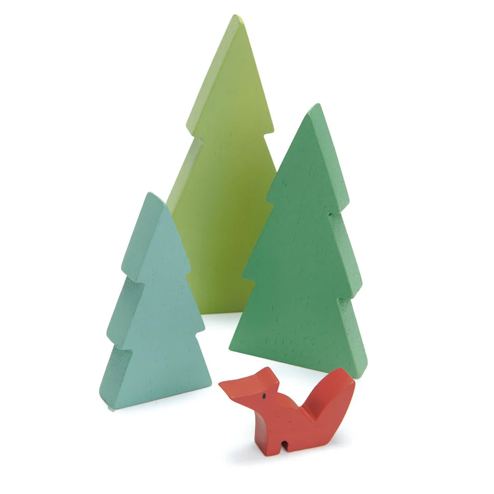 Un ensemble d’arbres en bois de la marque Tender Leaf