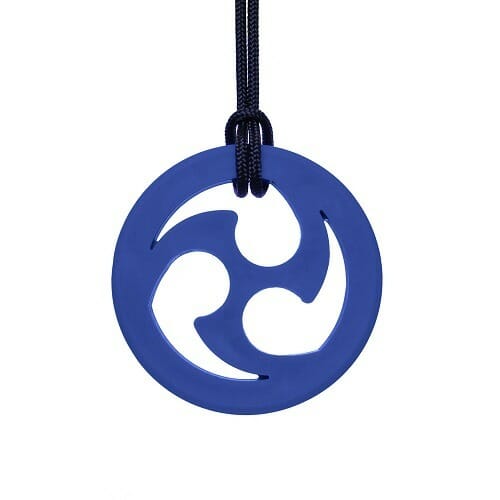 La chaîne de mastication ninja d’Ark therapeutic est difficile pour les filles et les garçons. En raison des ouvertures dans la conception un peu moins adapté pour les vrais mâcheurs robustes.