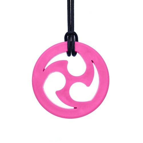 La chaîne de mastication ninja d’Ark therapeutic est difficile pour les filles et les garçons. En raison des ouvertures dans la conception un peu moins adapté pour les vrais mâcheurs robustes.
