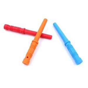 jouet à mâcher sabre thérapeutique ark, un gros sabre que votre enfant peut mâcher en toute sécurité. Mâcher aide à traiter les stimuli.