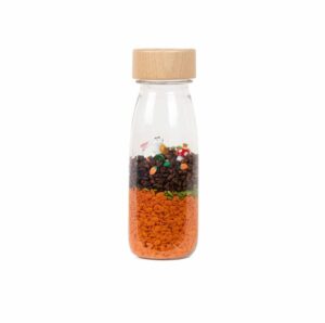 Petit Boum Easter est une bouteille sensorielle sur le thème de Pâques. Cherchez le lièvre, les œufs et les carottes.
