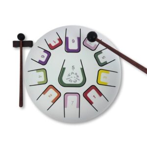 Tambu est un tambour en acier, idéal pour que les enfants jouent de la musique.
