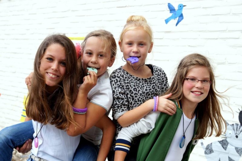 Chewigem propose une large gamme de produits à croquer aux finitions uniques que vous ne trouverez nulle part ailleurs. Que vous préfériez une finition brillante, mate ou satinée soyeuse, il existe un produit Chewigem qui répond parfaitement à vos besoins.