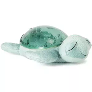 Le projecteur de tortue Cloudb est un jouet câlin doux qui offre à votre enfant la tranquillité d’esprit à l’heure du coucher grâce à une lumière douce, de la musique et une projection