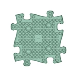L’enfant aime jouer sur un tapis orthopédique coloré POP IT de MUFFIK. Le tapis de jeu combine plaisir avec un soutien orthopédique, stimule les zones réflexes et favorise un développement sain du pied.