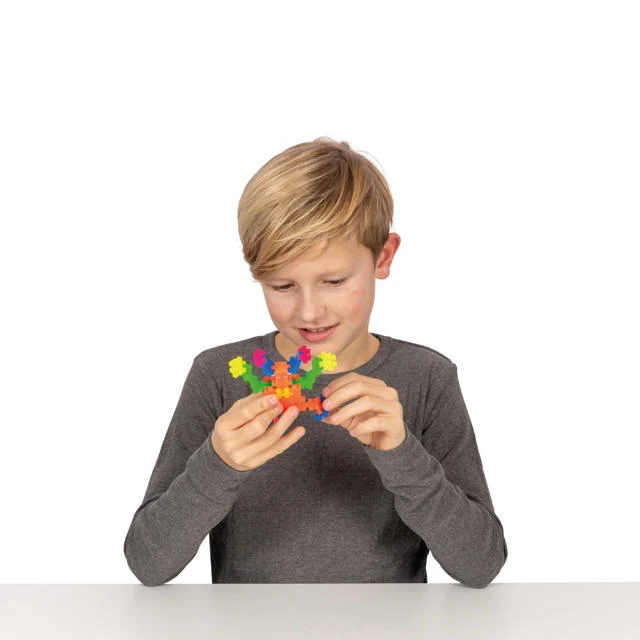 Ontdek de Plus-Plus Basic Colormix Tube met 100 kleurrijke bouwstenen. Stimuleert fantasie, creativiteit en fijne motoriek bij kinderen vanaf 5 jaar.