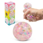 Des boules colorées et moelleuses avec des figurines de fête. Jouet anti-stress idéal pour la tension et l’agitation. Aide les enfants à se détendre et à se concentrer.  
